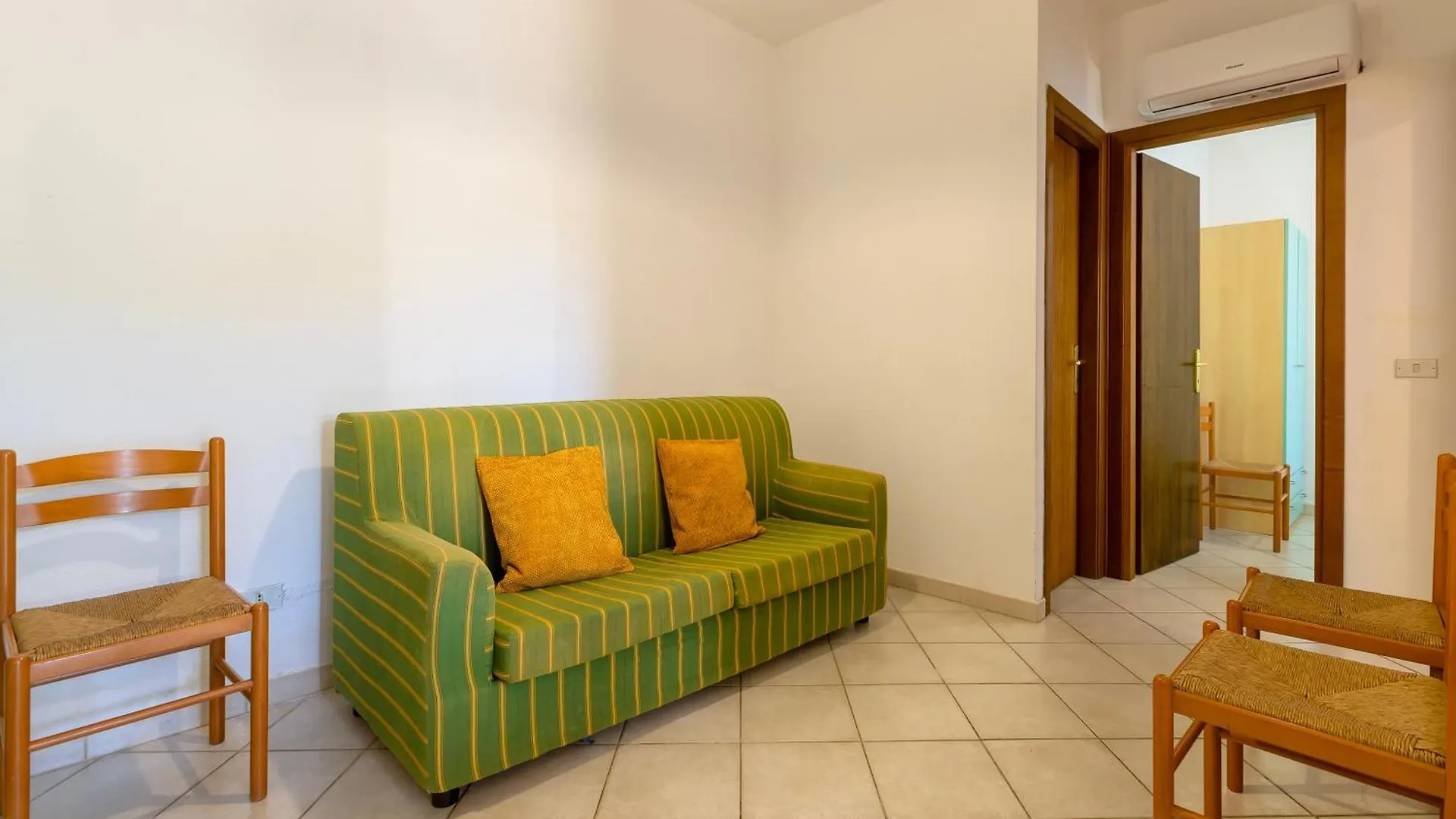 Appartamenti Spiaggia Longa Isola Rossa  Vakantiehuis